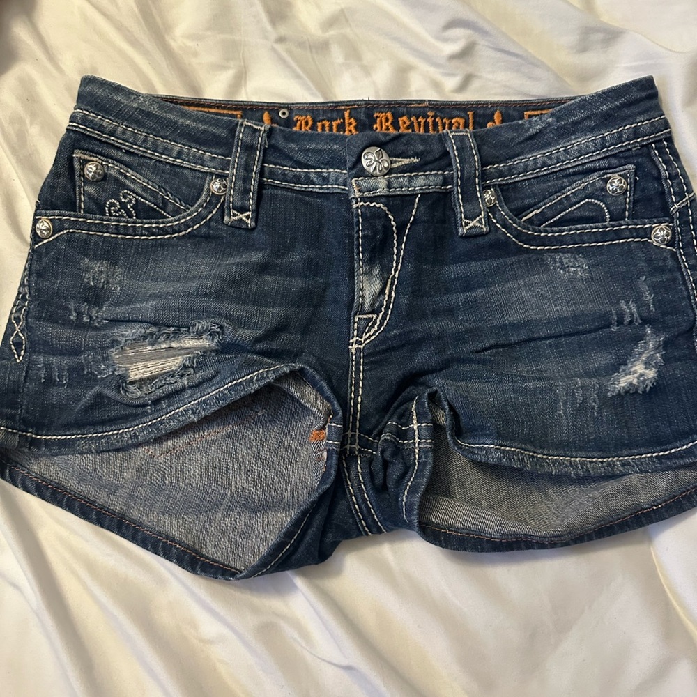 Rock Revival distressed shorts - size 28